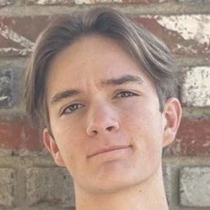 Blake Hendricks - Family, Bio, Birthday, Family, Income & More