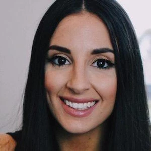 Erin May Henry - Height, Bio, Wiki, Family, Birthplace, Networth & More