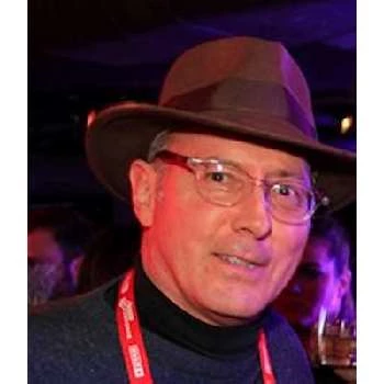 Henry Eshelman - Family, Bio, Birthday, Family, Income & More