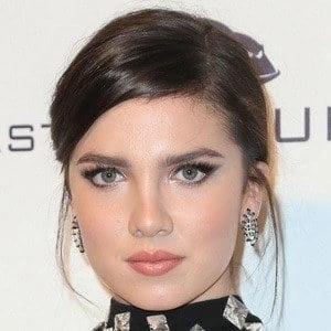 Maya Henry Biography