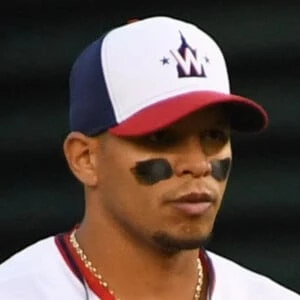 César Hernández Biography
