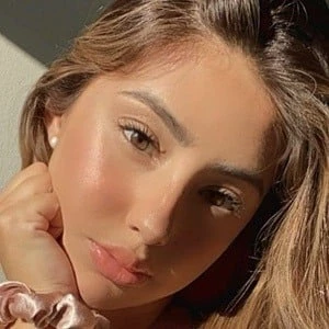Leslie Hernandez Biography