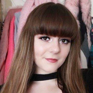 Nicole Herring Biography