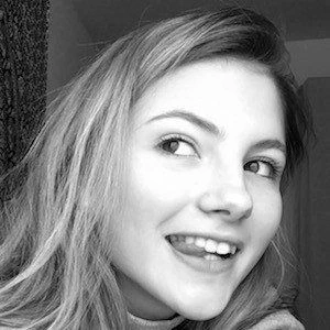 Heyitshope xo - Biography, Birthday, Wiki, Family, Networth & More