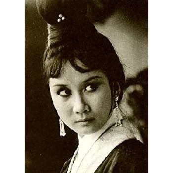 Hilda Chow Hsuan - Age, Height, Birthdate, Family, Wiki & More