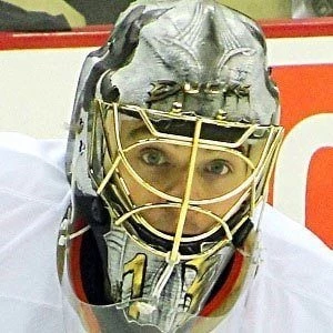 Jonas Hiller - Wiki, Bio, Birthdate, Networth, Family & More