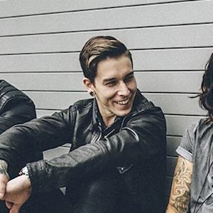 Justin Hills Biography