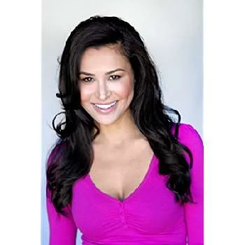 Hira Nasrat - Age, Bio, Birthdate, Family, Networth & More