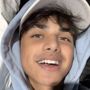 Gilean Hoek - Biography, Birthdate, Family, Networth & More