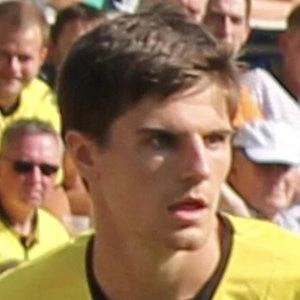 Jonas Hofmann - Parents, Networth, Bio, Birthdate, Family Wiki & More