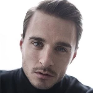 Euan Holden - Birthdate, Age, Family, Bio, Networth & More