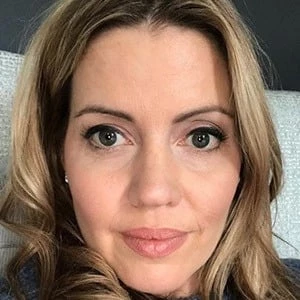 Kim Holderness Biography