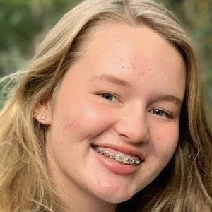 Lola Holderness - Wiki, Family, Bio, Birthdate, Networth & More