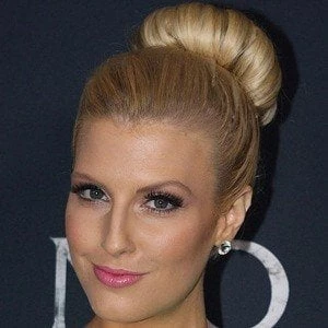 Erin Holland Biography