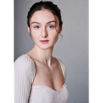 Hollie Burgess - Age, Bio, Birthdate, Family, Networth & More