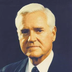 Ernest Hollings Biography