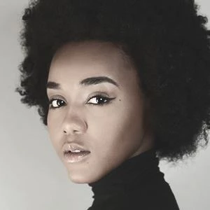 Nia Holloway - Age, Bio, Birthdate, Family, Networth & More