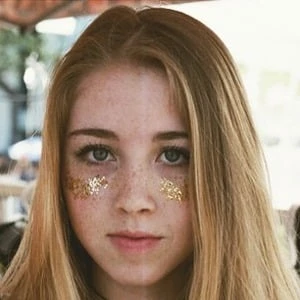 Sierra Holloway - Birthday, Bio, Wiki, Family, Networth & More