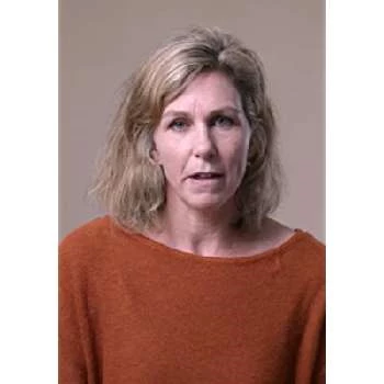 Holly Dunsworth - Age, Bio, Birthdate, Family, Networth & More