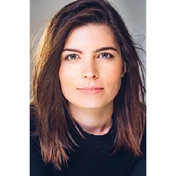 Holly Hudson - Biography, Birthdate, Family, Networth & More