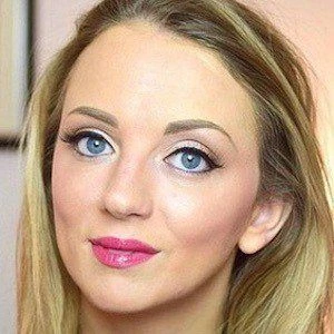 Paula Holmes - Age, Bio, Birthdate, Family, Networth & More