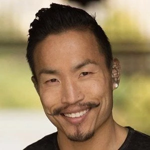 Chris Holt - Biography, Birthday, Wiki, Family, Networth & More