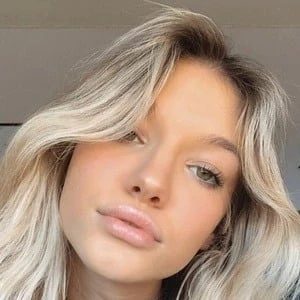 Lexie Holt Biography