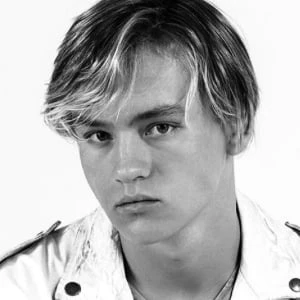 Joshua Holz - Adderess, Bio, Birthdate, Family, Wiki & More