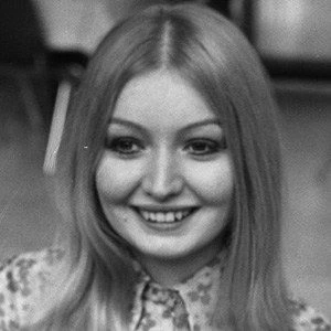 Mary Hopkin - Networth, Biography, Birthdate, Family & More