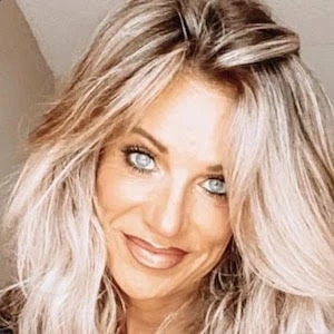 Amy Hossler - Age, Height, Birthdate, Family, Wiki & More