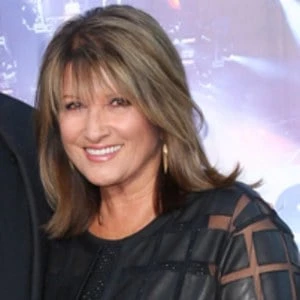 Bobbie Houston Biography