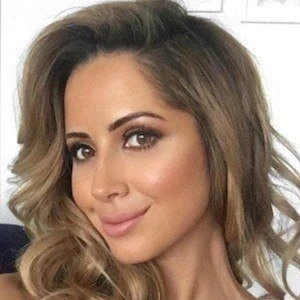 Jasmin Howell - Income, Birthday, Family, Bio, Networth & More