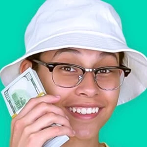 Jenny Hoyos - Adderess, Bio, Birthdate, Family, Wiki & More