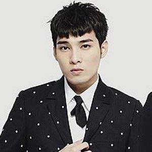 Huang Wei Jin - Wiki, Bio, Networth, Birthdate, Family & More