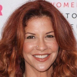 Perla Hudson Biography