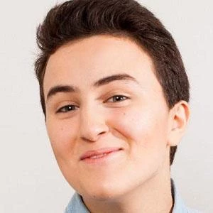 HugoPOSAY - Height, Bio, Wiki, Family, Birthplace, Networth & More