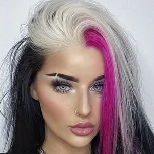 Molly Hull - Birthdate, Age, Family, Bio, Networth & More