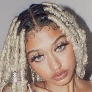 Cherry Hunt - Height, Bio, Wiki, Family, Birthplace, Networth & More