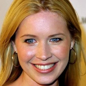 Chloe Hunter Biography