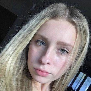 Zoe Hunter Biography