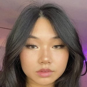 Julia Huynh - Birthday, Bio, Wiki, Family, Networth & More