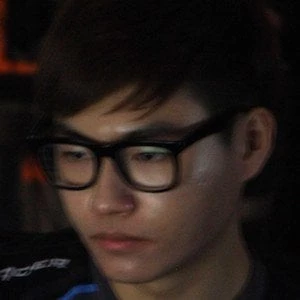 Kim Dong Hwan - Age, Height, Birthdate, Bio, Family, Networth & More