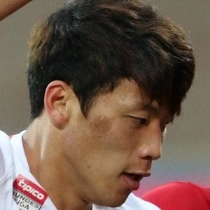 Hee-chan Hwang - Age, Bio, Birthdate, Family, Networth & More