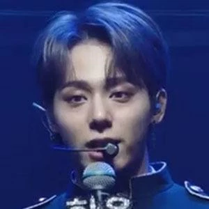 Hwanwoong - Age, Bio, Birthdate, Family, Networth & More