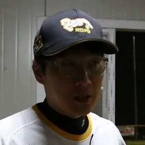 Lee Hwi-jae Biography