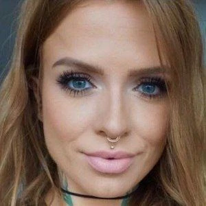 Rhian Hy - Wiki, Bio, Networth, Birthdate, Family & More