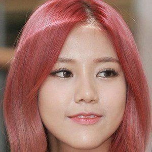 Shin Hyejeong - Birthday, Bio, Wiki, Family, Networth & More