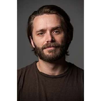 Ian Carlsen - Age, Bio, Birthdate, Family, Networth & More