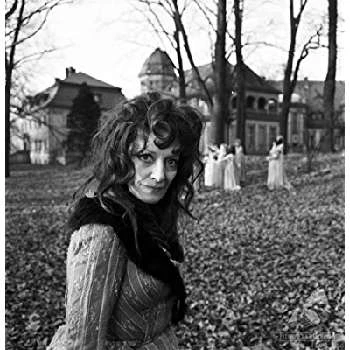 Iga Mayr - Income, Birthday, Family, Bio, Networth & More