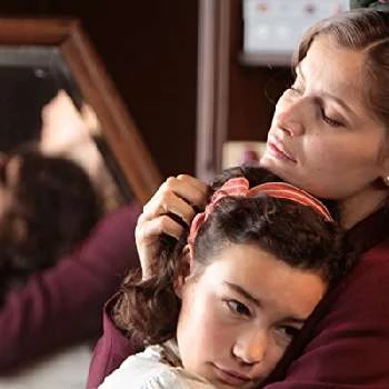 Ilona Bachelier - Age, Bio, Birthdate, Family, Networth & More